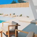 Neo With 2 Private Pools, Bbq, Jacuzzi&sauna * Fethiye