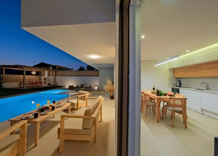 Neo With 2 Private Pools, Bbq, Jacuzzi And Sauna Villa