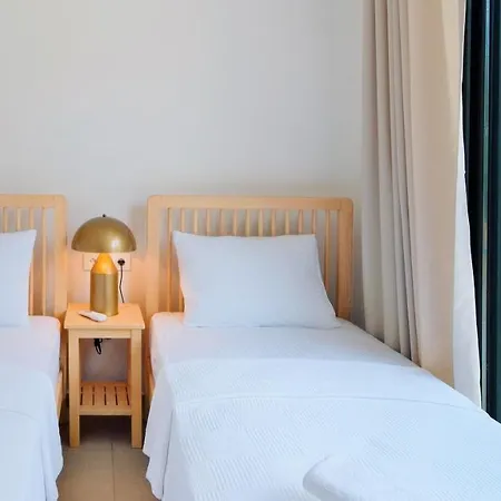 Neo With 2 Private Pools, Bbq, Jacuzzi And Sauna 别墅