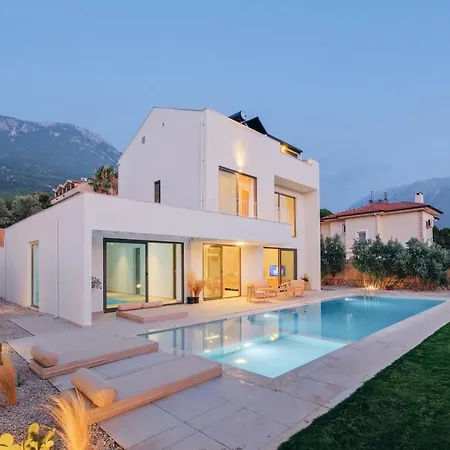 Villa Neo With 2 Private Pools, Bbq, Jacuzzi And Sauna