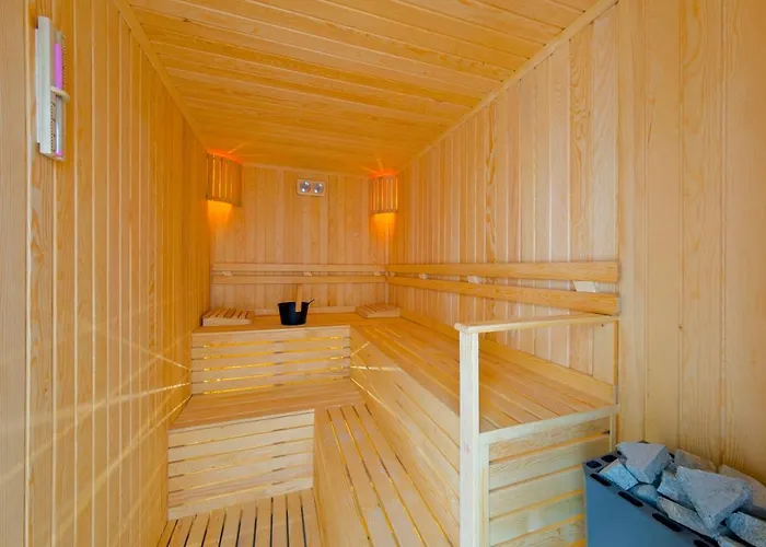 Villa Neo With 2 Private Pools, Bbq, Jacuzzi And Sauna *