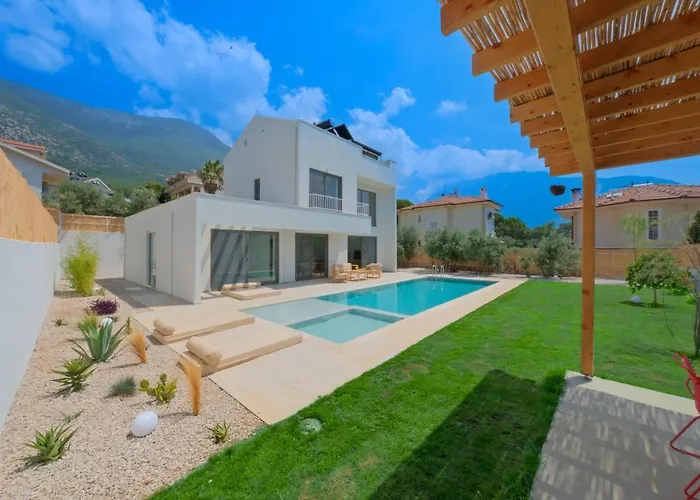 Neo With 2 Private Pools, Bbq, Jacuzzi And Sauna Vilă *